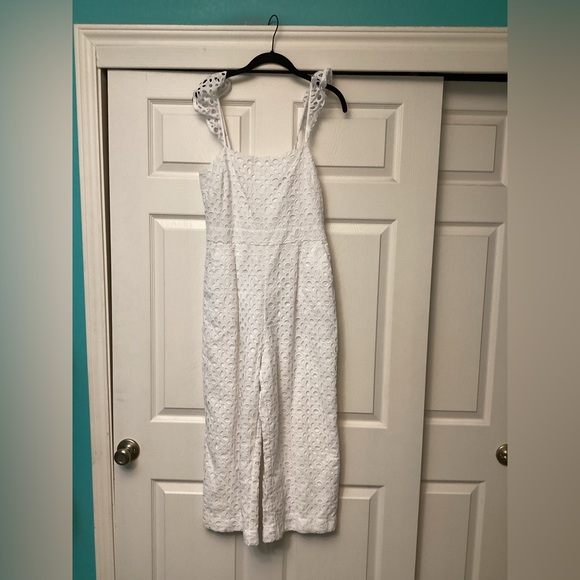 💥PRICE DROP💥 Kasana Wide Leg Eyelet Lace Ruffle Jumpsui - Picture 3 of 9